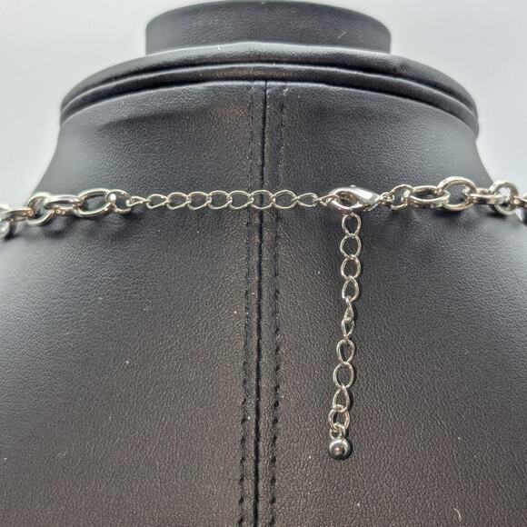 Nine Blue Metal Green Crystal Flowers on Silver Tone Chain 18"-21" Necklace - Picture 6 of 7